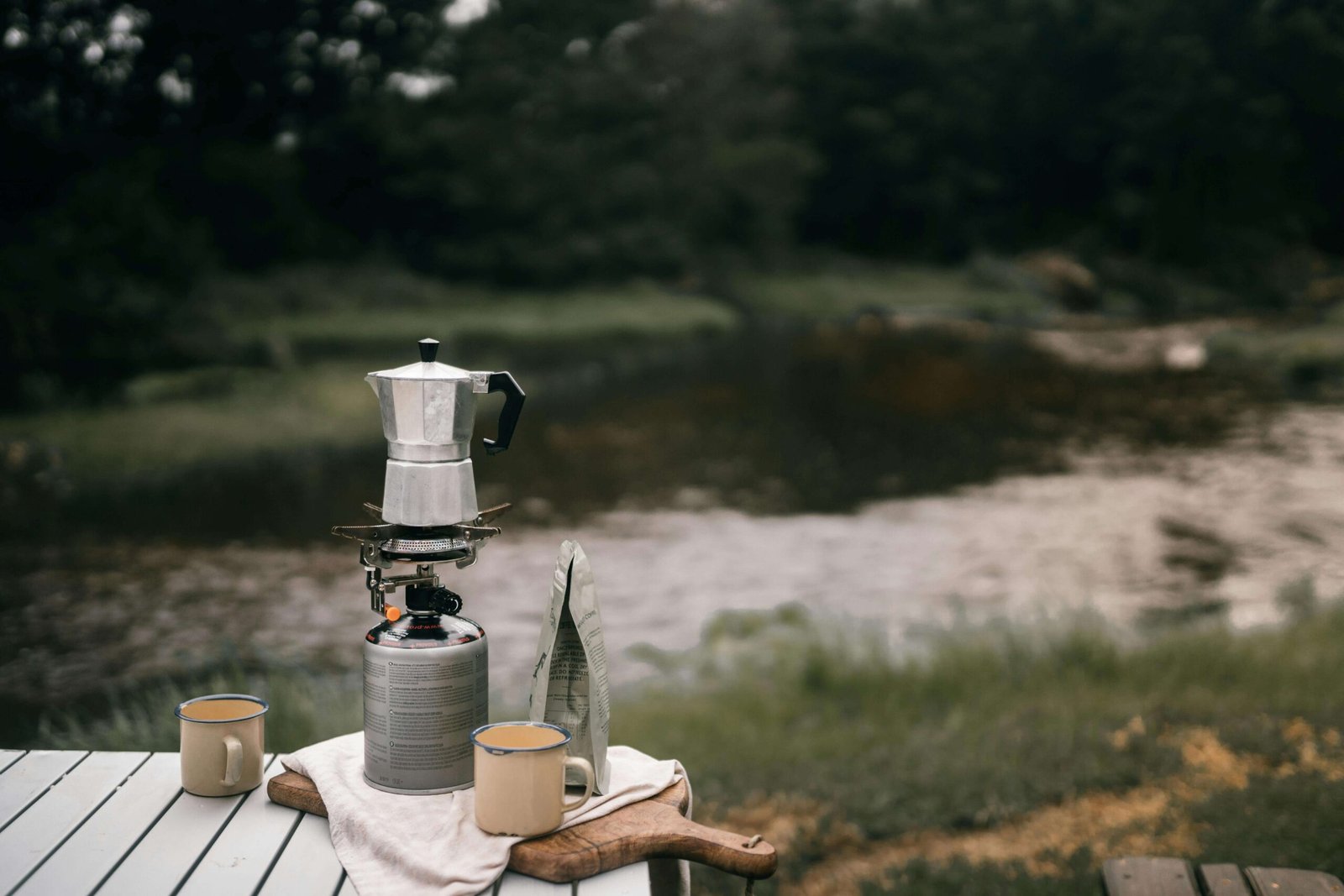 Making Moka Pot Outdoors