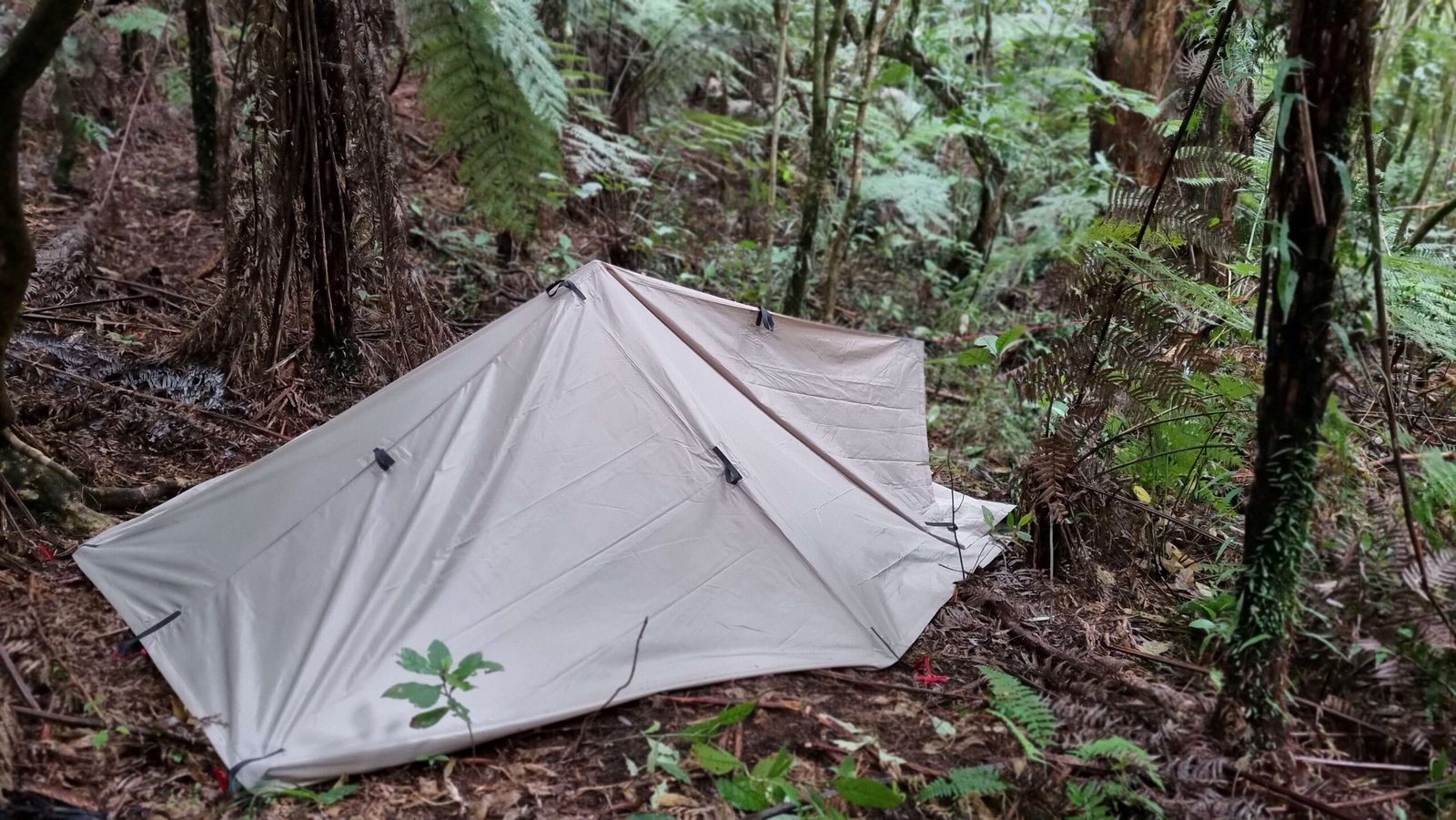 Tarp-Shelter-To-Make-Coffee